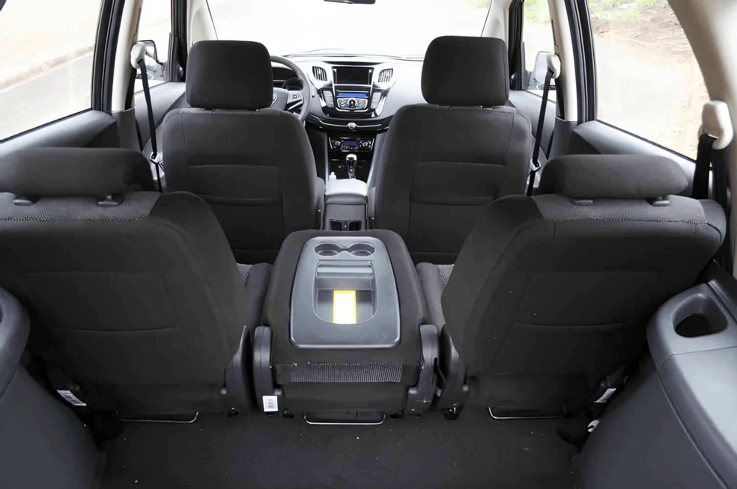 JAC J6 - Interior